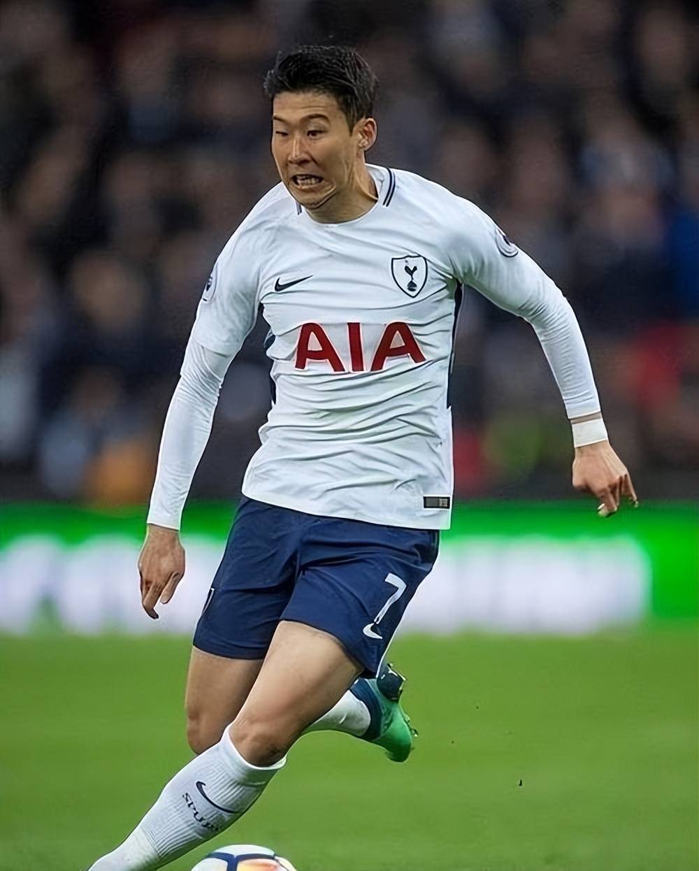 托特纳姆再胜热刺,继续保持领先 托特纳姆再胜热刺,继续保持领先