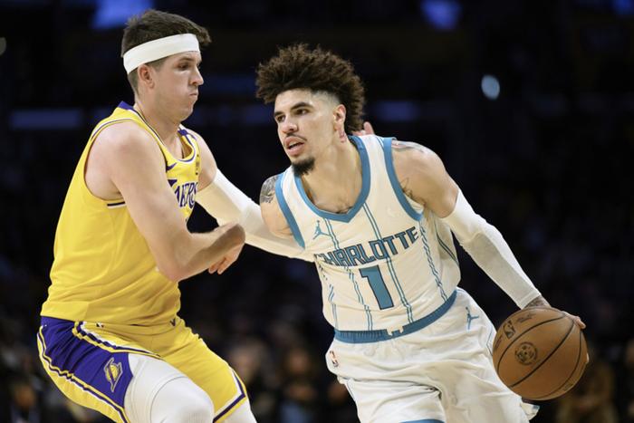 开云体育下载-湖人力克黄蜂，快船艰难逆转篮网，国王击败老鹰的简单介绍