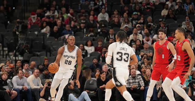 开云体育官网-NBA总决赛悬念重重，球迷期待