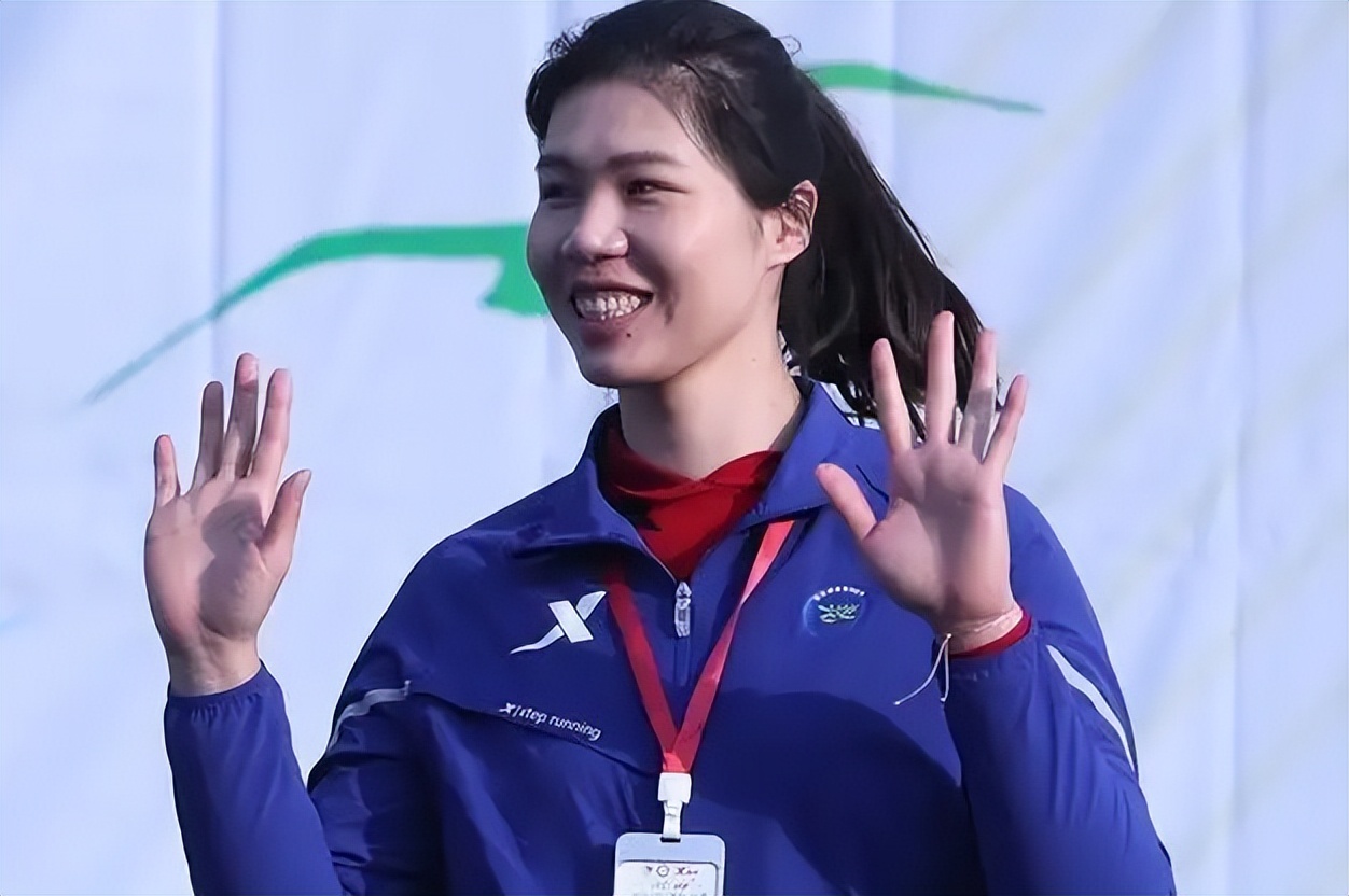 精彩比赛!优秀女球员展现天赋才华 精彩比赛!优秀女球员展现天赋才华