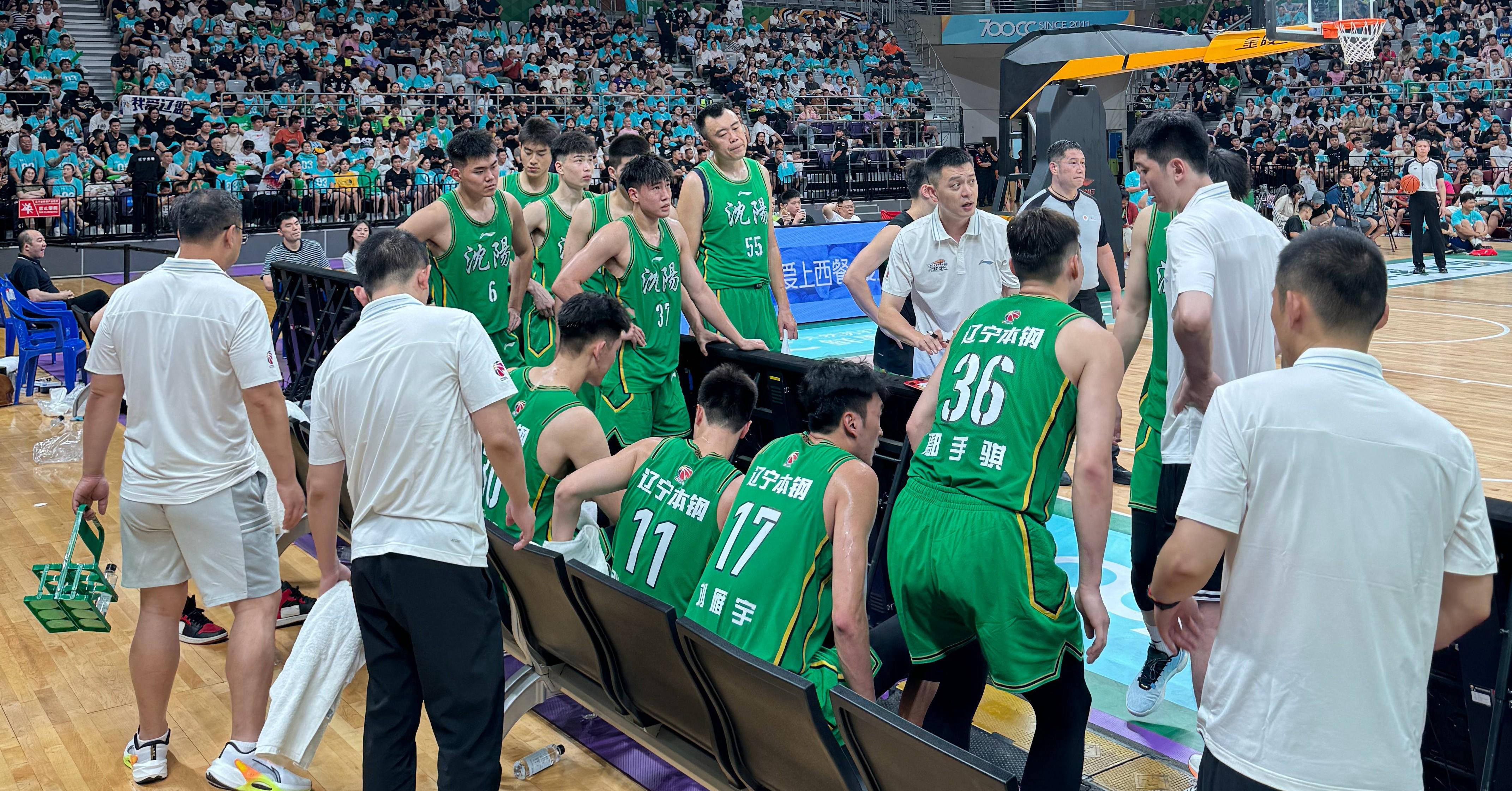 辽宁男篮遭遇困境，球队面临挑战