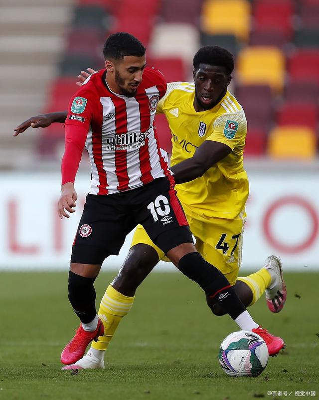 开云体育官网-法兰克福球员收到乌龙球风波，遭球迷批评的简单介绍