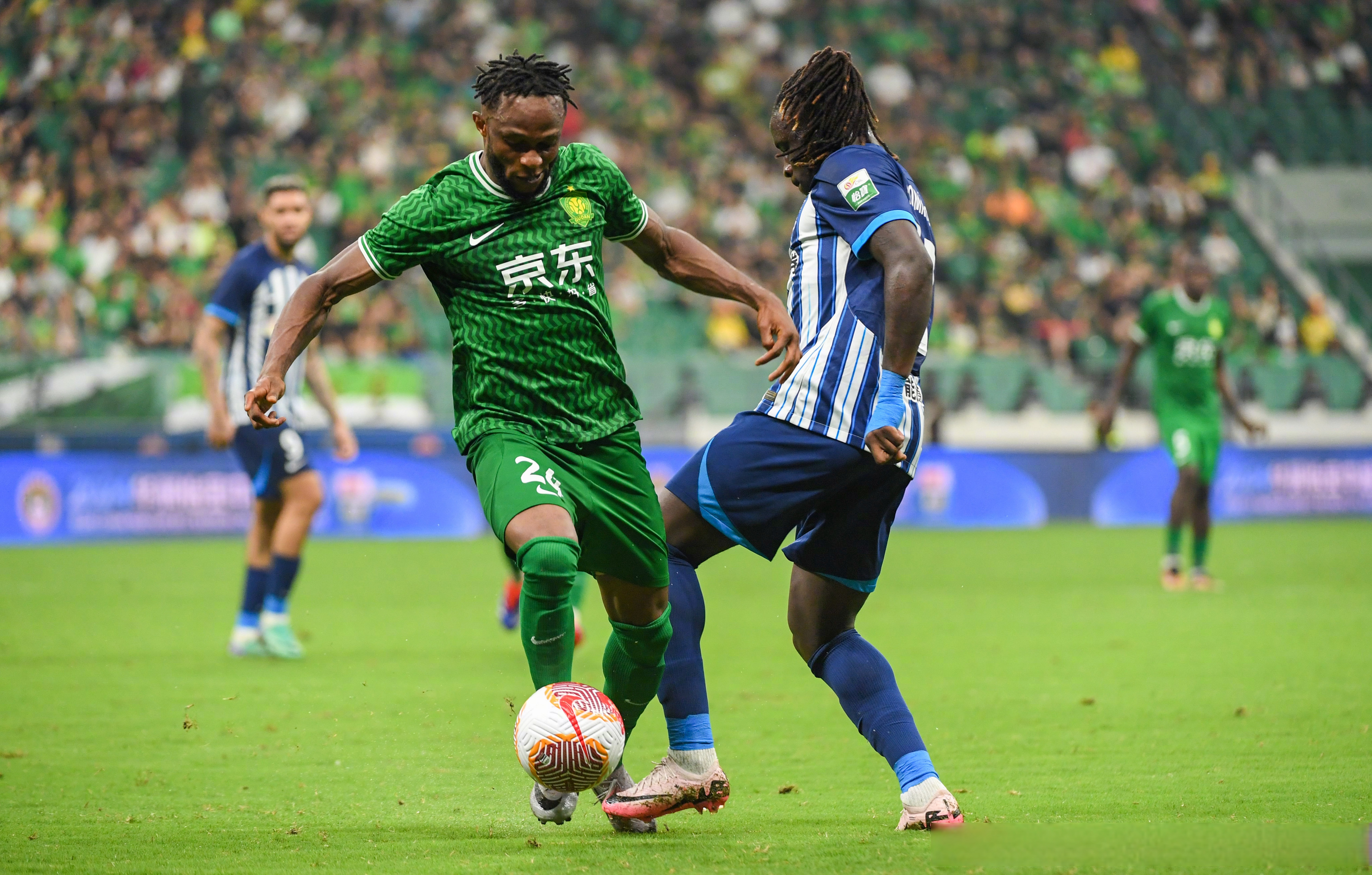 开云官网-国安球员训练态度认真，备战下轮比赛