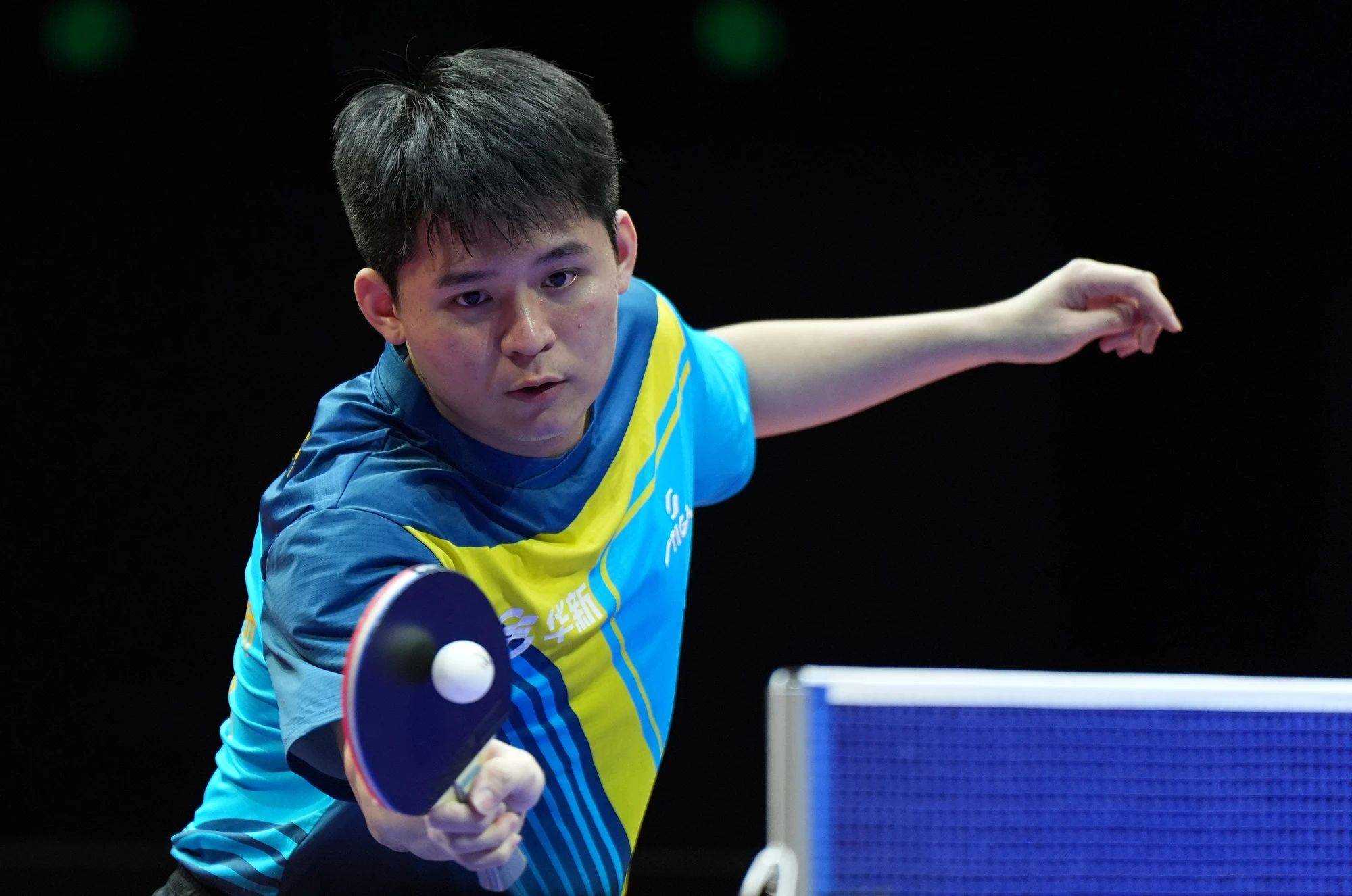 关于乒乓球选手表现超群，斩获个人赛金牌的信息