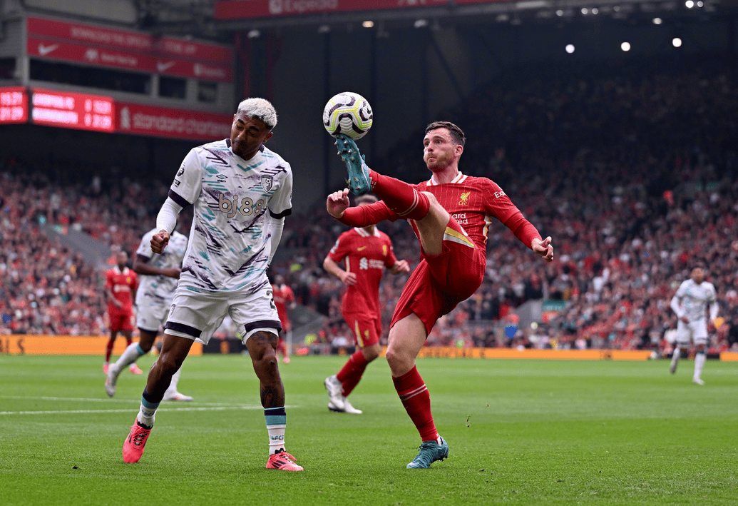 开云体育在线-西汉姆联全力冲冠，英超竞争愈发激烈的简单介绍