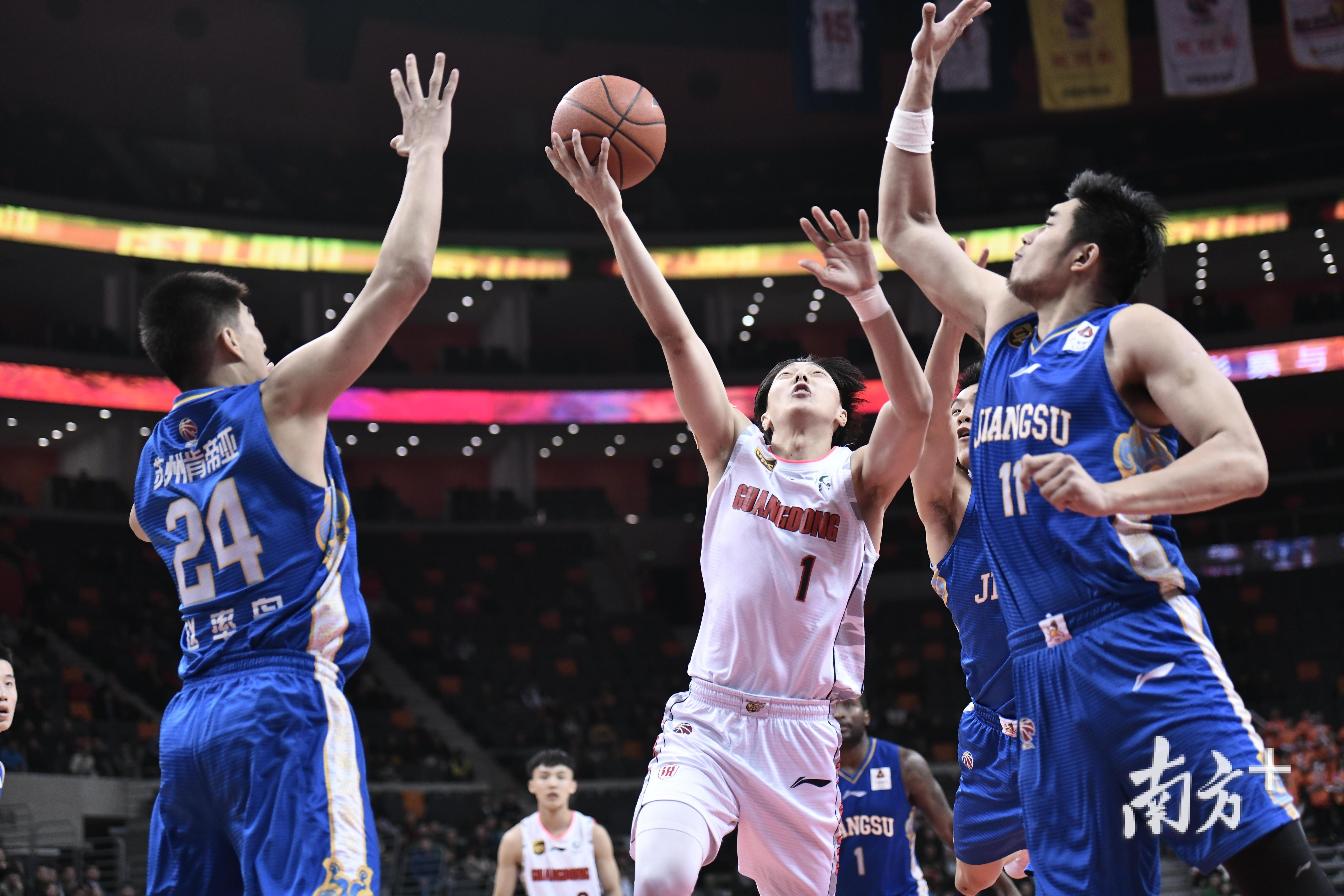 江苏队意外失利,积分榜成绩蒙上阴影的简单介绍 江苏队意外失利,积分榜成绩蒙上阴影的简单介绍