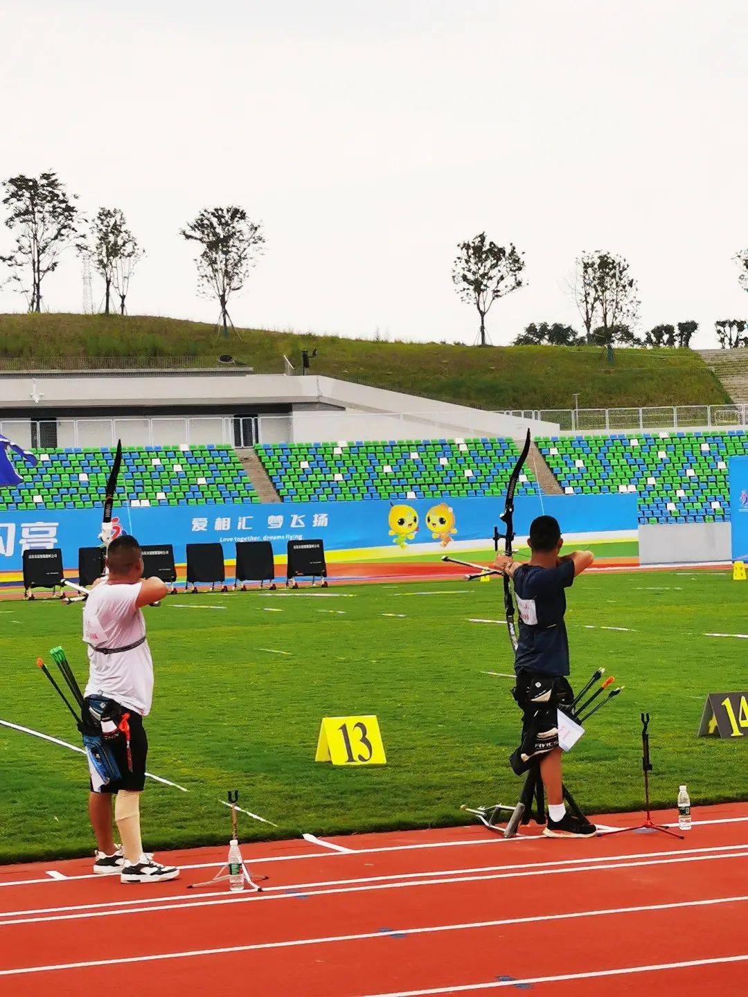 开云体育官方网站-荷兰射箭选手箭术高明，斩获金牌