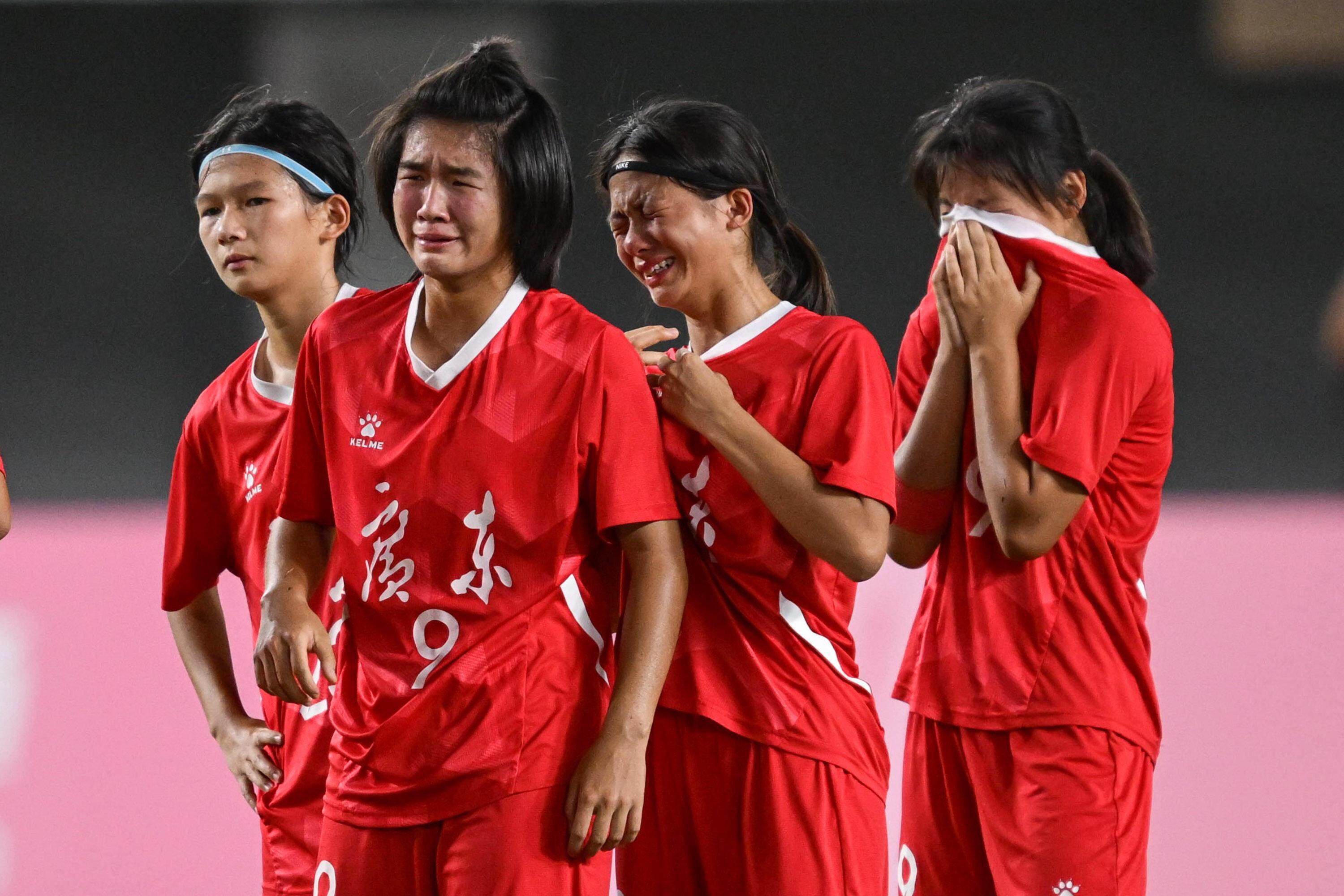 国际女足锦标赛中,运动员们斗志昂扬 国际女足锦标赛中,运动员们斗志昂扬