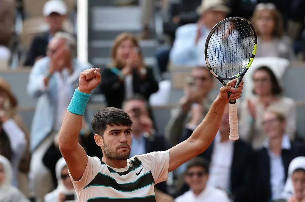 激烈较量!欧洲国家队互相拚杀 激烈较量!欧洲国家队互相拚杀