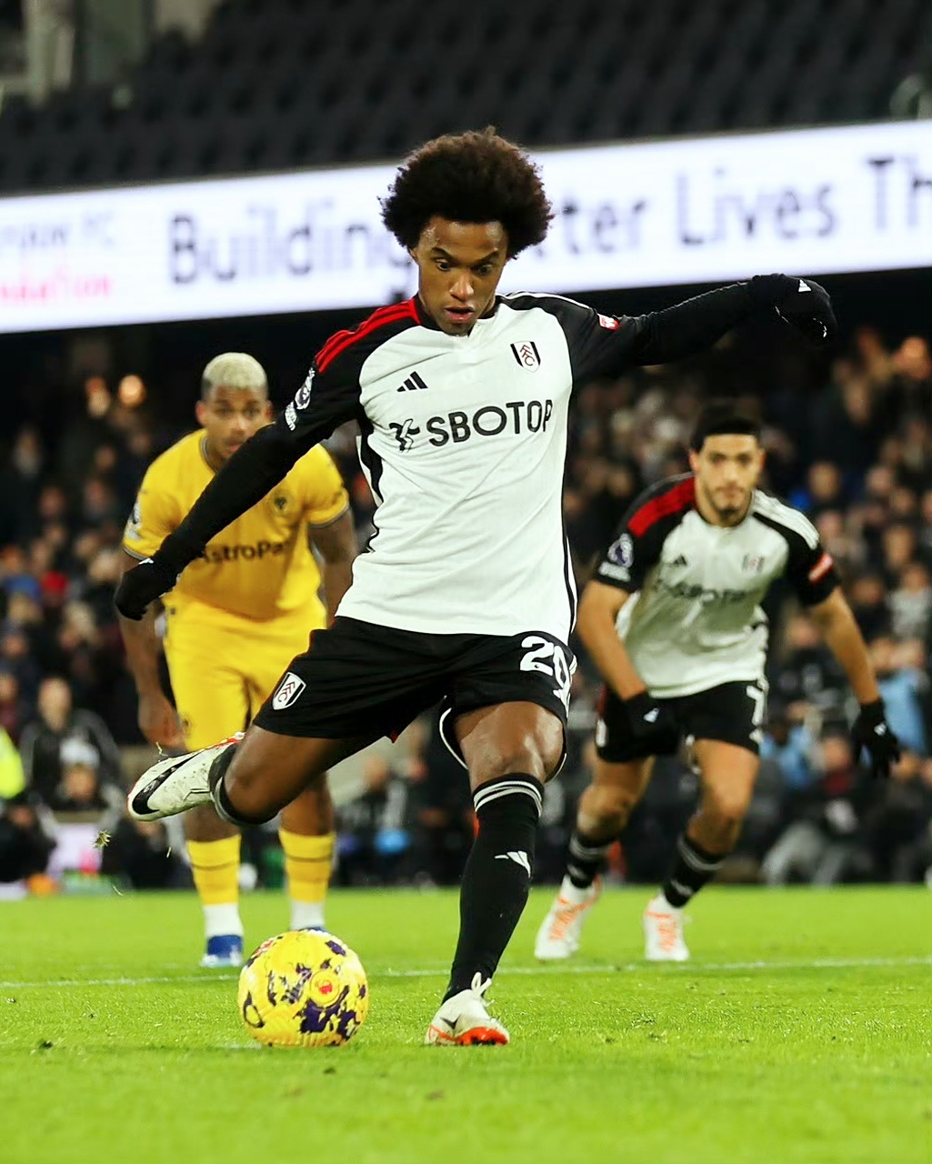 开云体育登录-关于华狼队主场落败富勒姆，士气重创的信息