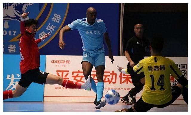 球队备战新赛季,战术演练备受重视 球队备战新赛季,战术演练备受重视