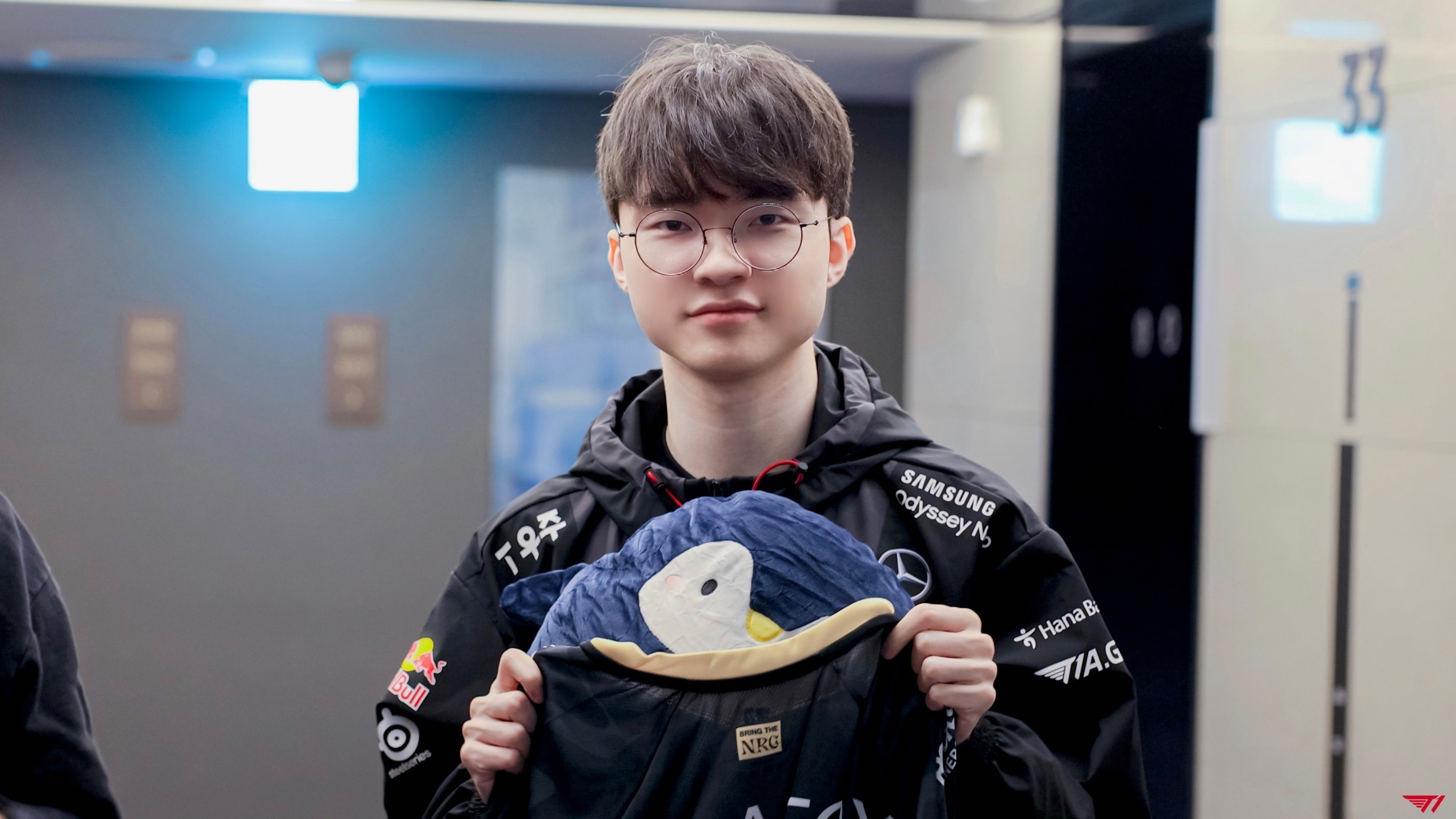 开云平台-T1翻盘100T，Meiko开启传奇时刻八强赛3:1（广州）