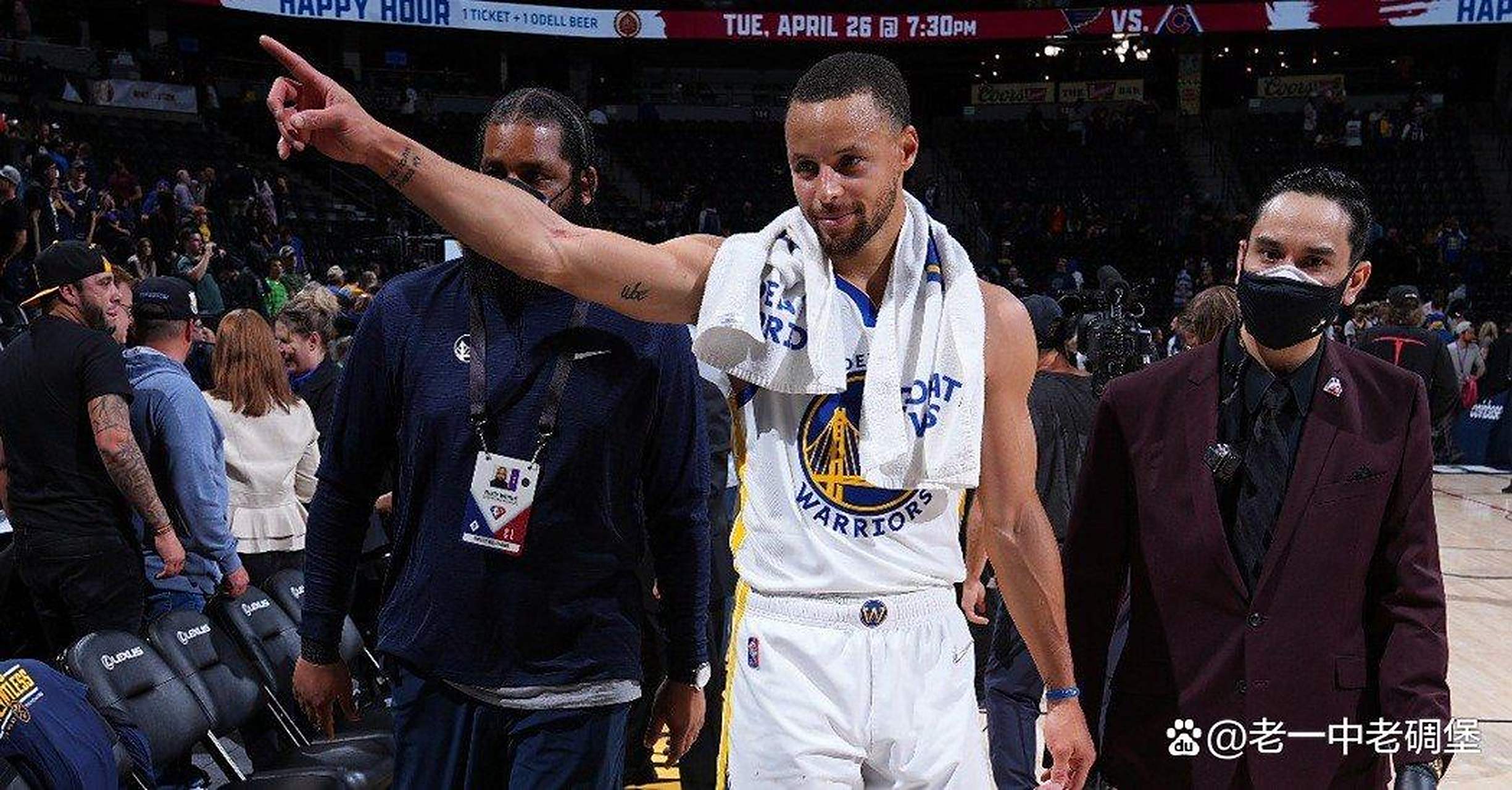 开云体育下载-雄鹿轻取掘金,塔图姆完成帽子戏法