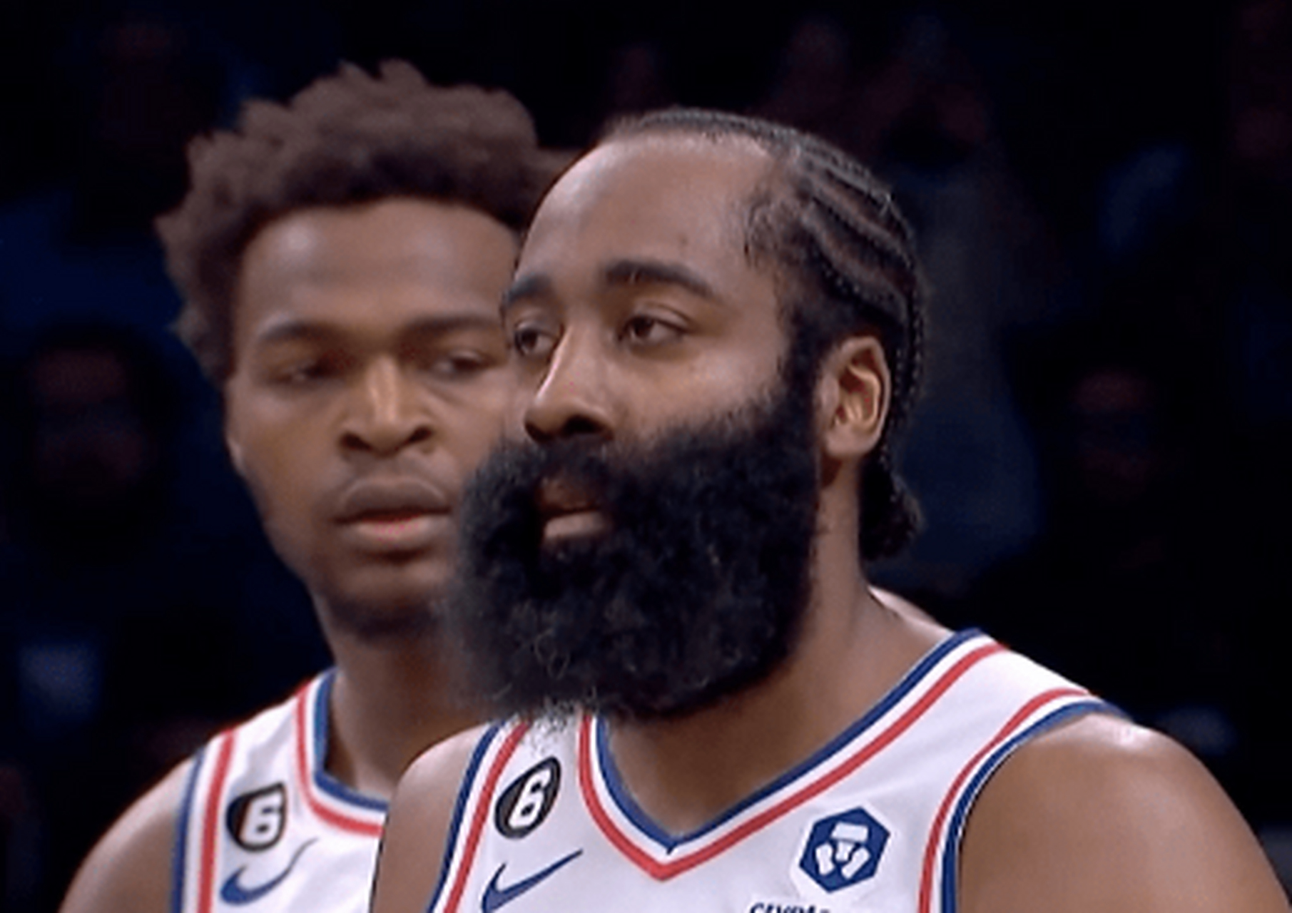 湖人横扫篮网,恩比德制霸全场 湖人横扫篮网,恩比德制霸全场