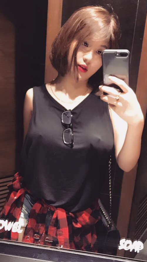 开云下载-全场最佳！但为何是他？阿克的欧冠淘汰赛之夜