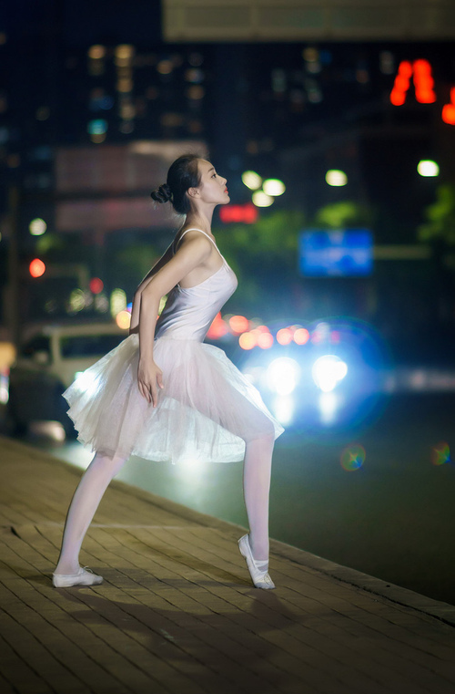 开云体育在线-从雅温得到费城，当喀麦隆血脉在NBA总决赛与伯纳乌战场同时燃烧