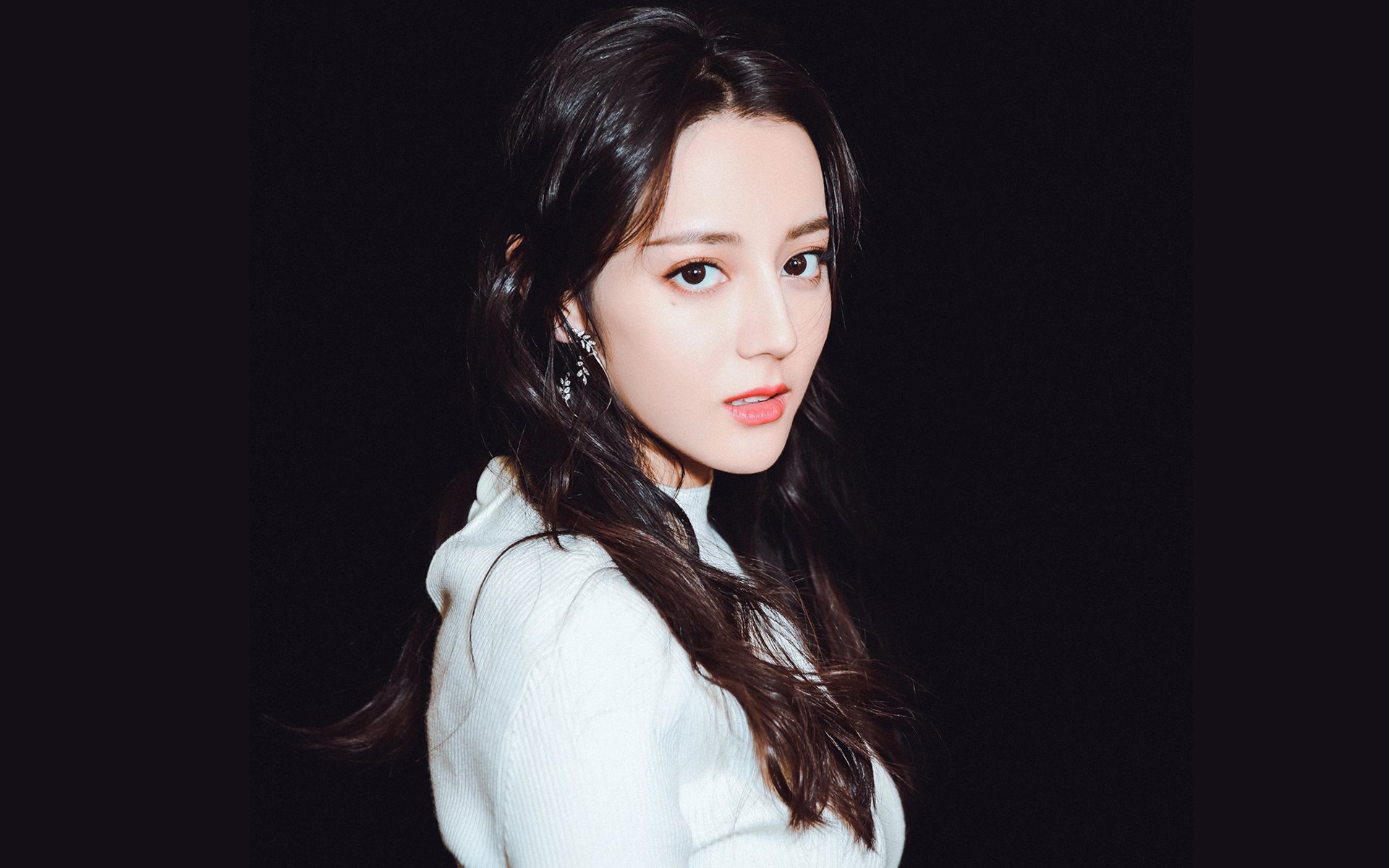 开云体育在线-指挥官的节拍器，霍勒迪完美带动全队节奏，开拓者主场沉稳斩落魔术