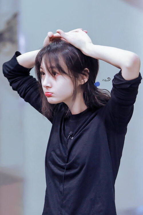 开云官网-王者降临，欧文焦点战接管比赛，凯尔特人终结新疆队不败传奇