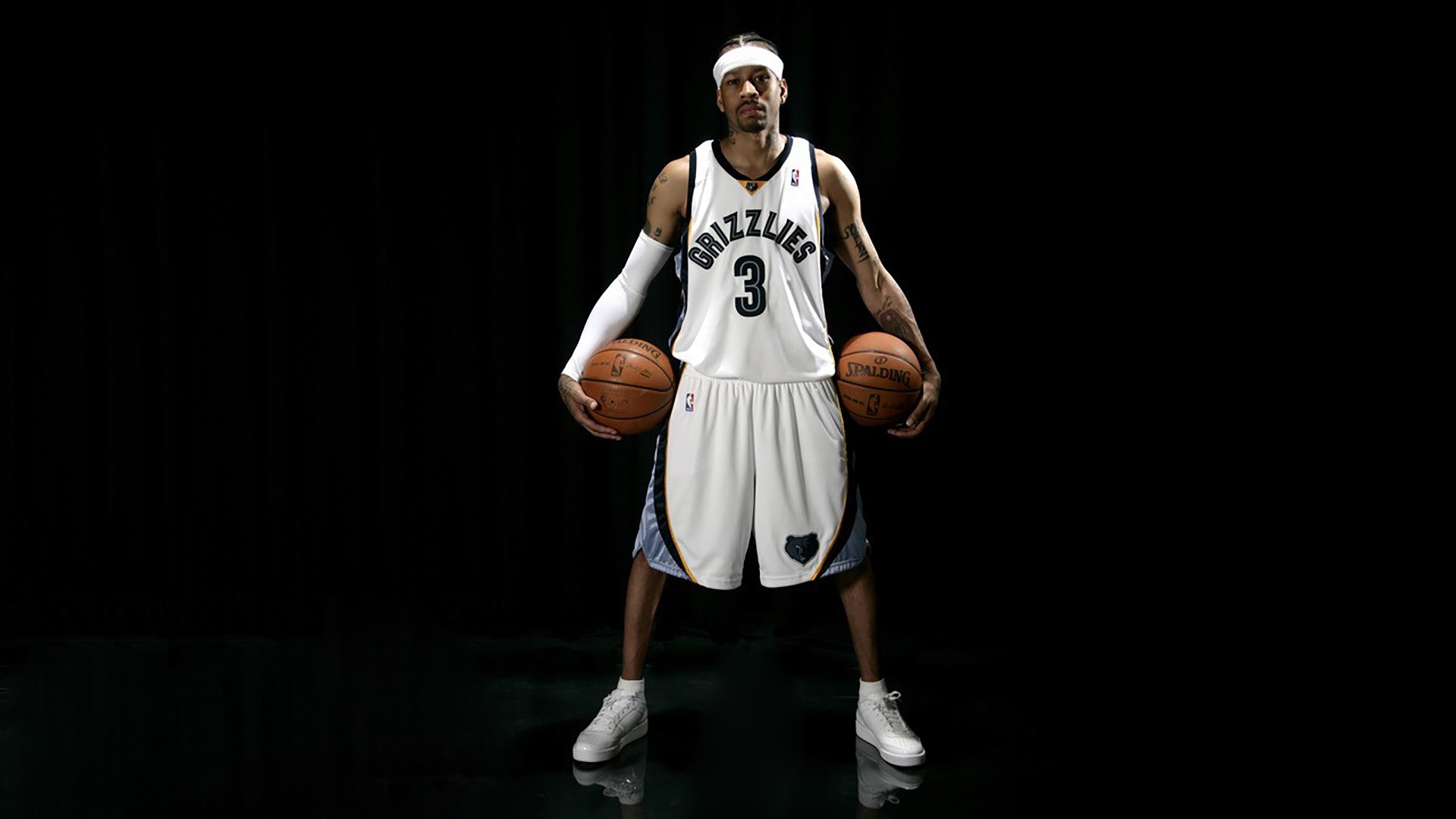 开云体育在线-赛道与球场，压力瞬间如何成就冠军的终极狂想